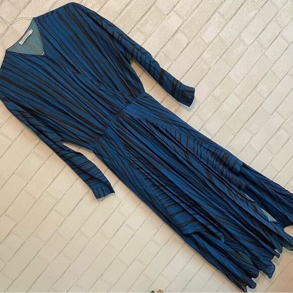 Stella & Rose Blue Black Boho Striped Modest Lightweight Dress sz Small NWOT - Picture 2 of 16